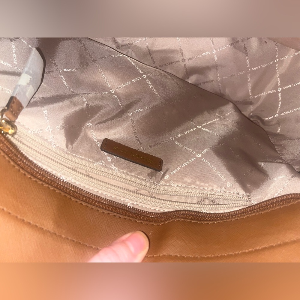 *BRAND NEW 🆕/UNUSED* Michael Kors Vanilla Jet Set Large Logo Shoulder Bag - Picture 11 of 16